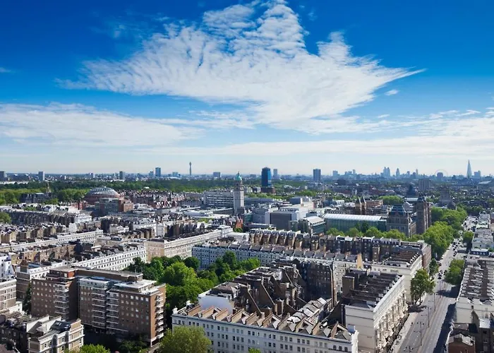 Holiday Inn London Kensington Forum, An Ihg Hotel Avec Terrain de Golf