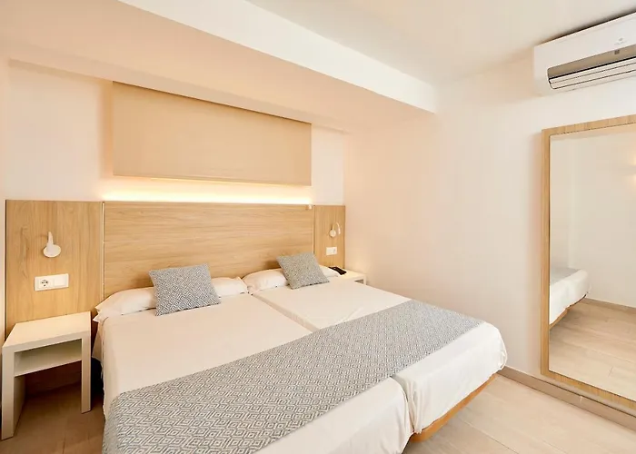 Sun Beach Santa Ponça