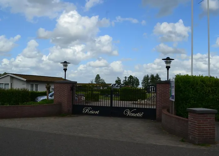 Wuivend Riet gelegen op Resort Venetie Giethoorn